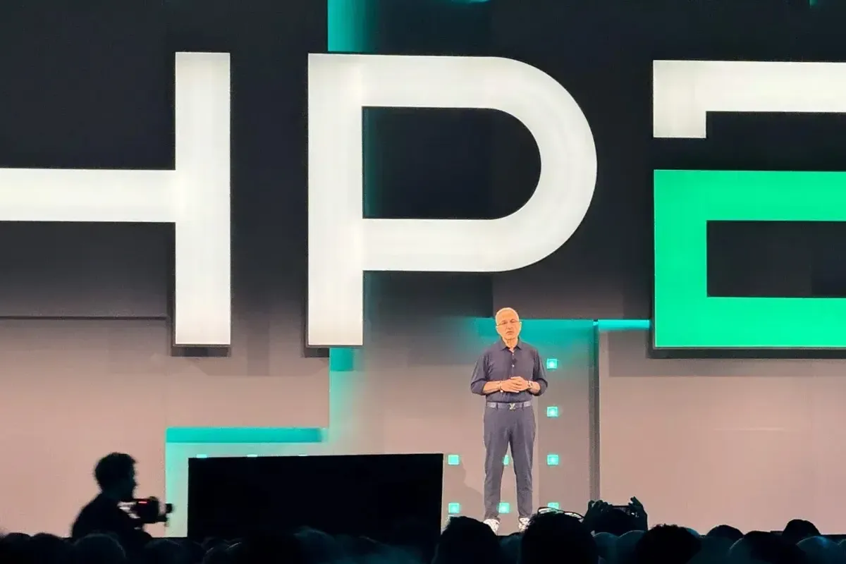 HPE își consolidează poziția în domeniul rețelelor AI prin extinderea capabilităților de rețea autonomă